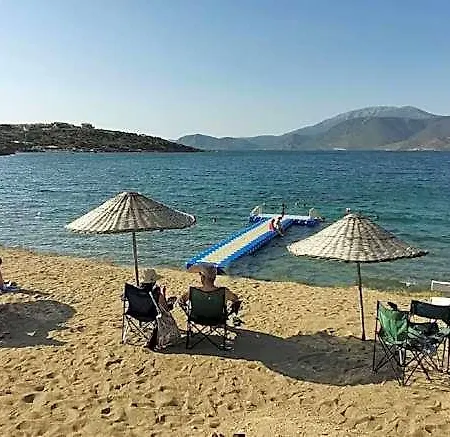 Family Friend Poolbbq 3b1 Alacati Otel