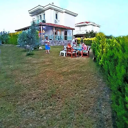 Otel Family Friend Poolbbq 3b1 Alacati Çeşme