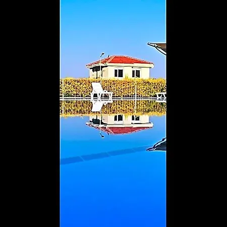 Family Friend Poolbbq 3b1 Alacati Otel