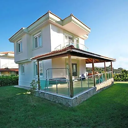Family Friend Poolbbq 3b1 Alacati