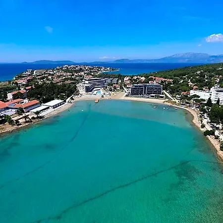Otel Family Friend Poolbbq 3b1 Alacati 3*