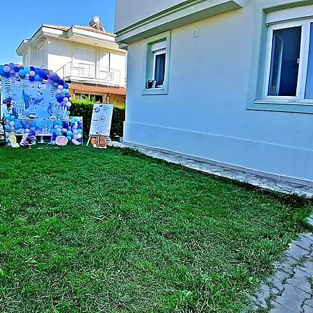 Otel Family Friend Poolbbq 3b1 Alacati 3*